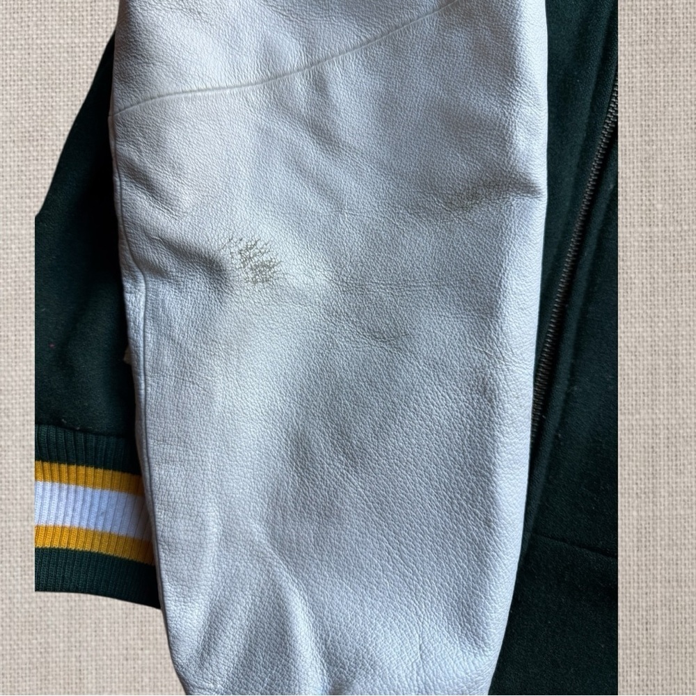 GB Packers Vintage Jacket w/a Wool Blend Body & Cream-Colored Leather Sleeves - Picture 4 of 16